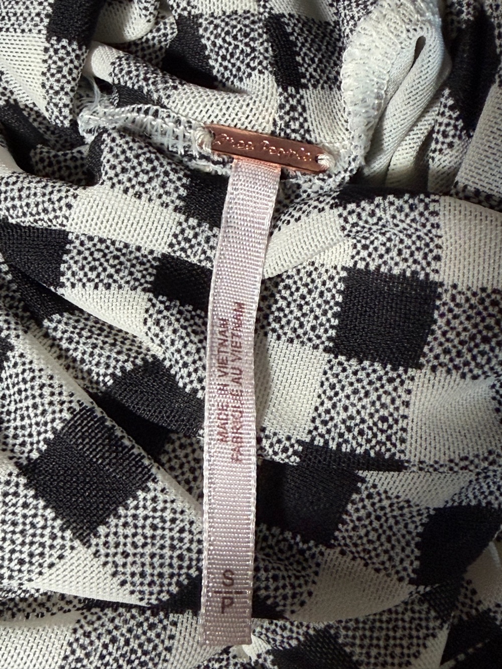 Free People Gather Turtleneck Top Gingham Puff Sleeve Black White NWT S - Picture 7 of 7